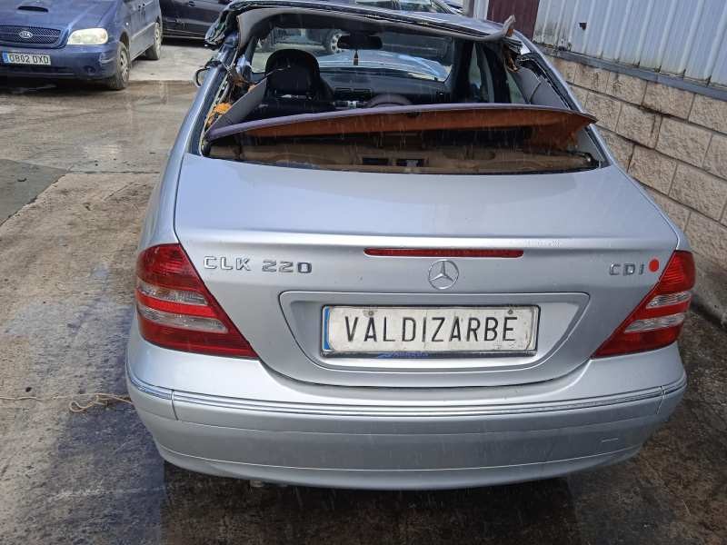 mercedes-benz clase c (w203) berlina del año 2005