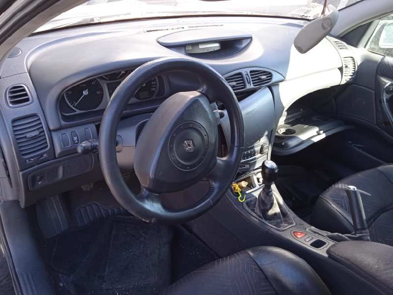 renault laguna ii (bg0) del año 2005