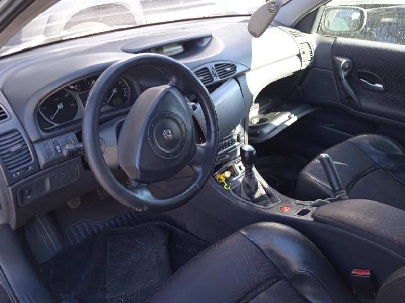 renault laguna ii (bg0) del año 2005