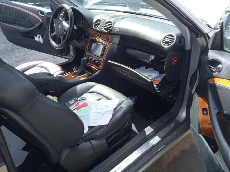mercedes-benz clase clk (w209) coupe del año 2003