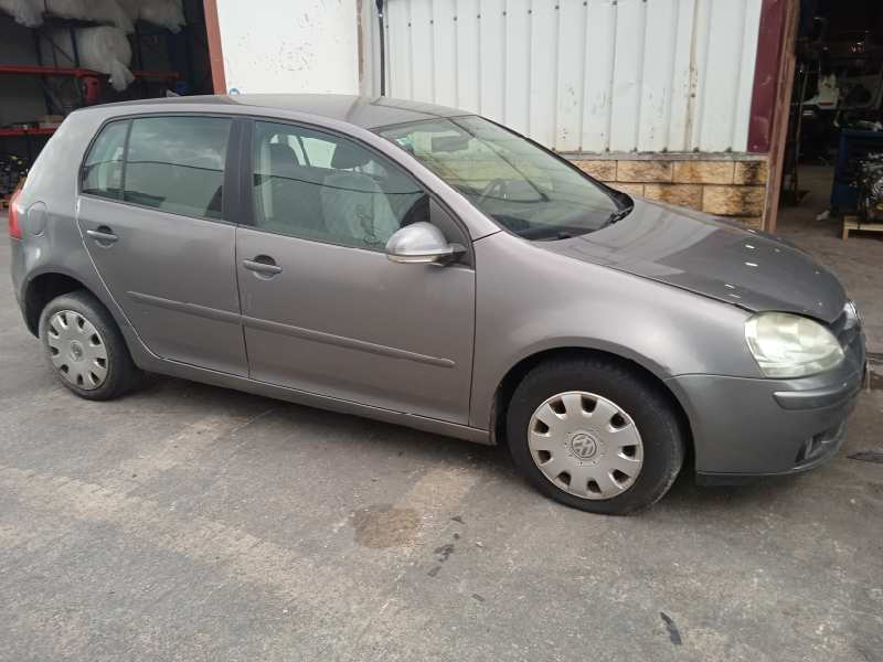 volkswagen golf v berlina (1k1) del año 2006