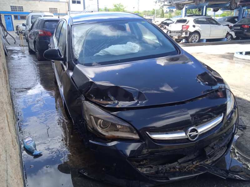 opel astra j lim. del año 2014