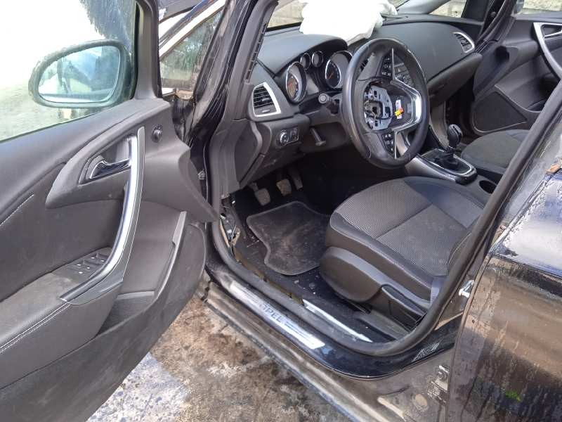 opel astra j lim. del año 2014