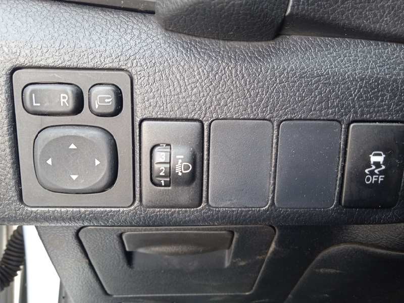 toyota auris del año 2014