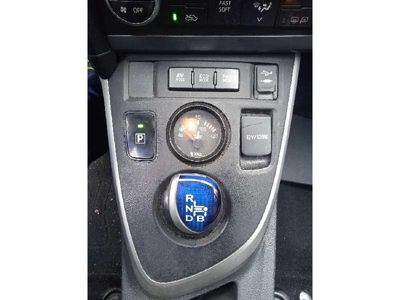 toyota auris del año 2014