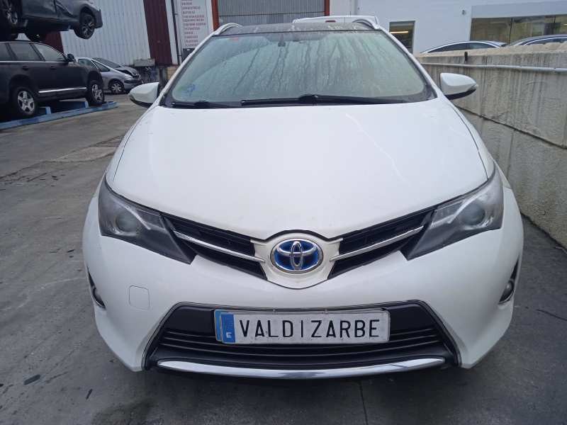toyota auris del año 2014