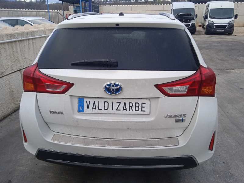 toyota auris del año 2014