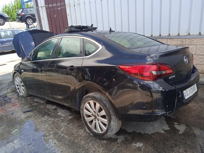 opel astra j lim. del año 2014