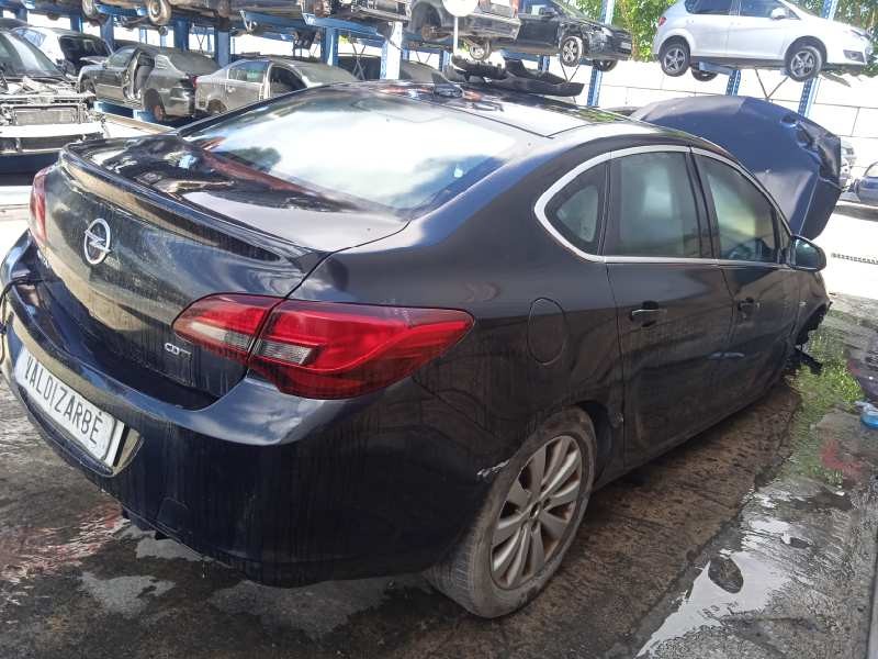 opel astra j lim. del año 2014