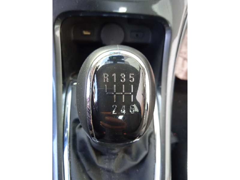 opel astra j lim. del año 2014