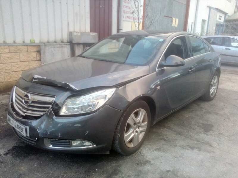 opel insignia berlina del año 2009