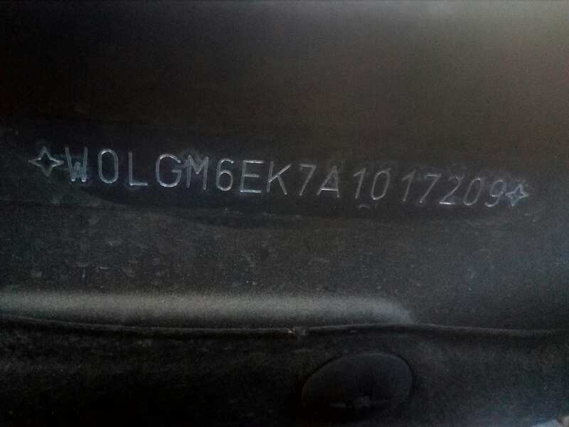 opel insignia berlina del año 2009