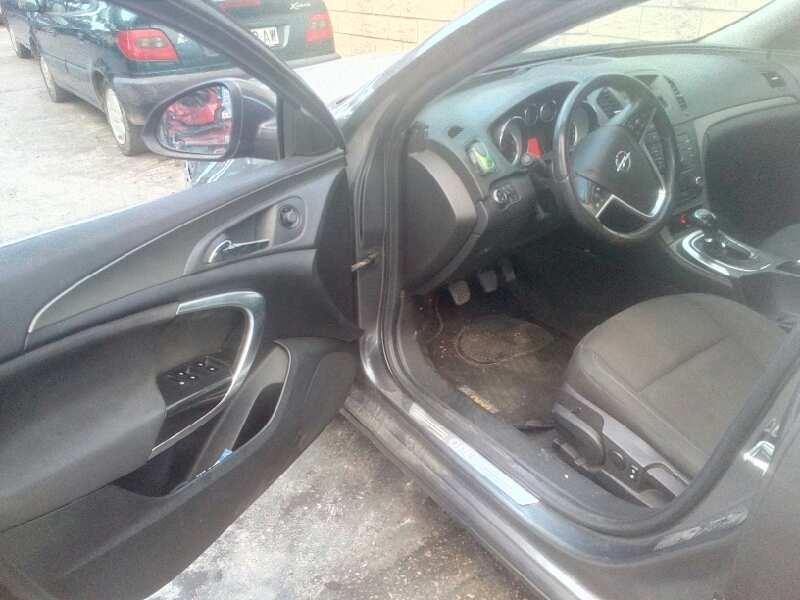 opel insignia berlina del año 2009