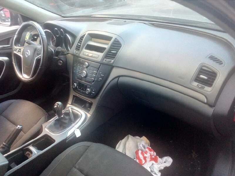 opel insignia berlina del año 2009