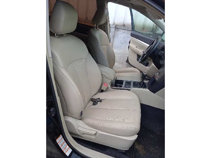 subaru legacy kombi/outback b14 del año 2009