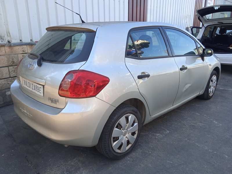 toyota auris del año 2007