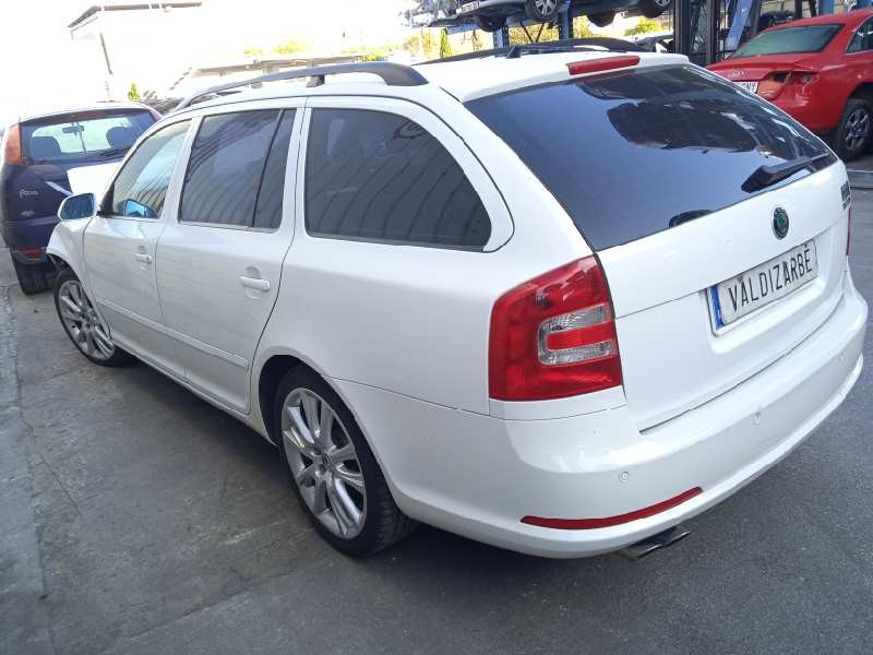 skoda octavia combi (1z5) del año 2008
