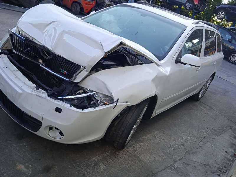 skoda octavia combi (1z5) del año 2008