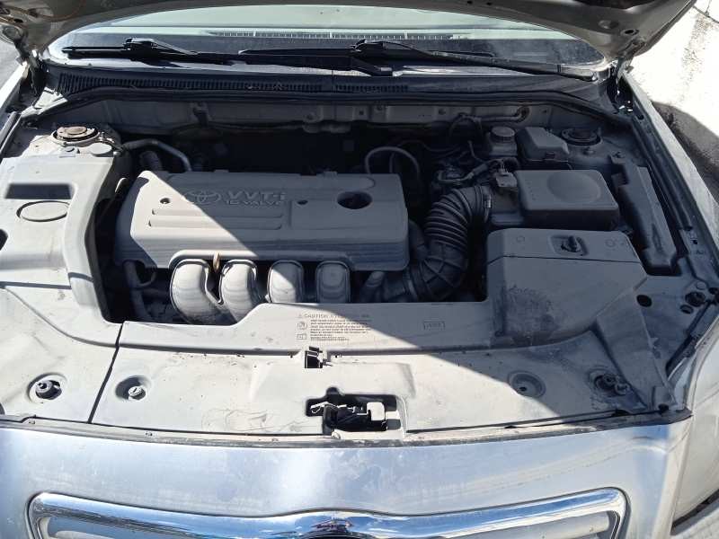 toyota avensis berlina (t25) del año 2004