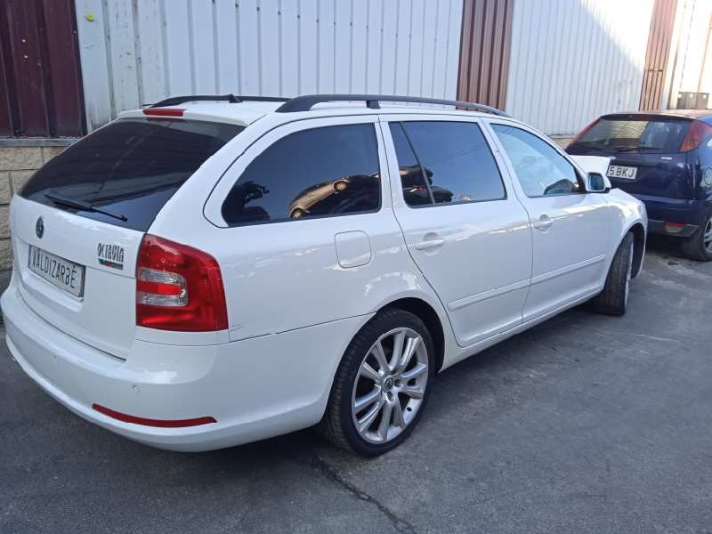 skoda octavia combi (1z5) del año 2008