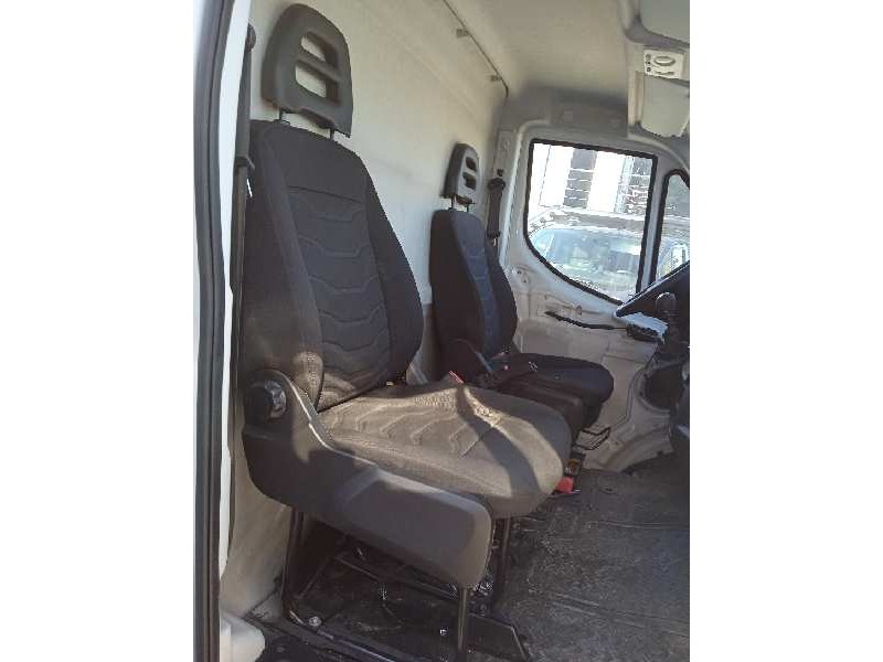 iveco daily conf. paquetería (sommer) del año 2016