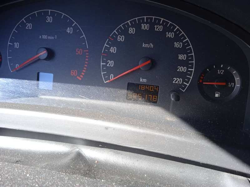 opel vectra c berlina del año 2002