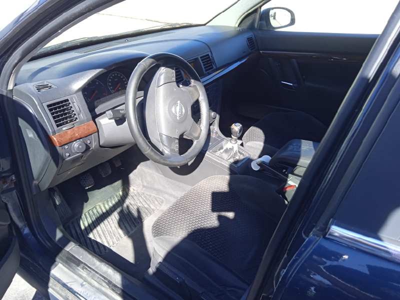 opel vectra c berlina del año 2002