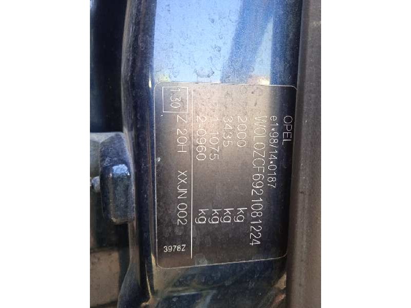 opel vectra c berlina del año 2002