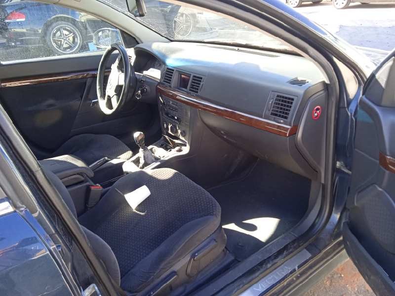 opel vectra c berlina del año 2002