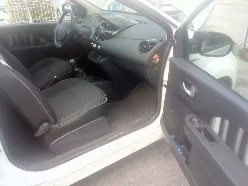 renault twingo del año 2014