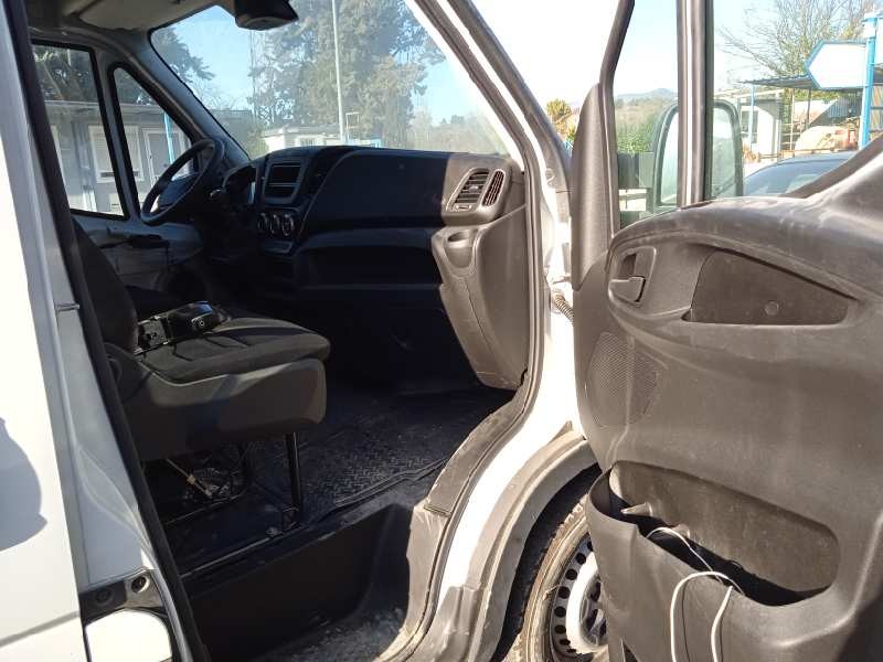 iveco daily conf. paquetería (sommer) del año 2016