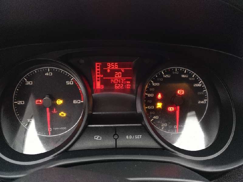 seat ibiza (6j5) del año 2013