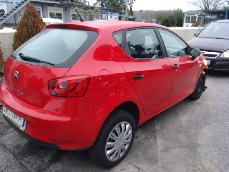 seat ibiza (6j5) del año 2013