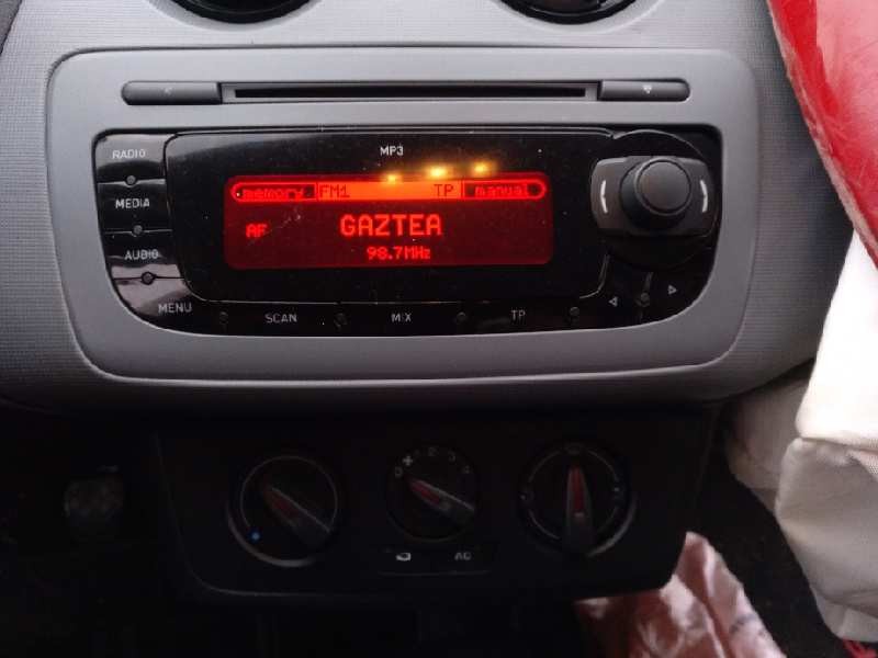 seat ibiza (6j5) del año 2013