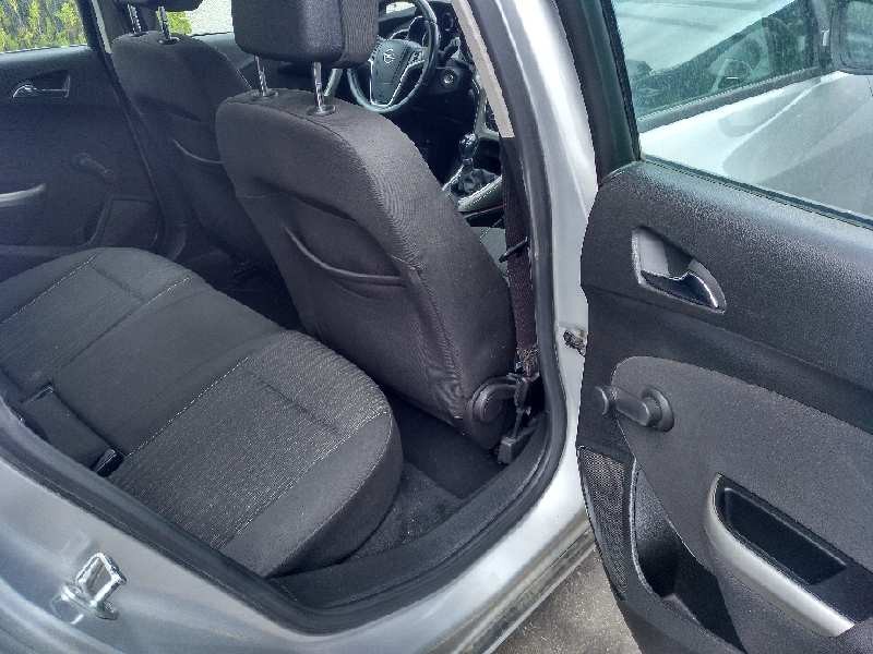 opel astra j lim. del año 2010