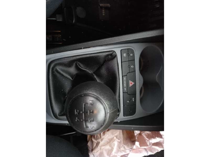 seat ibiza (6j5) del año 2013