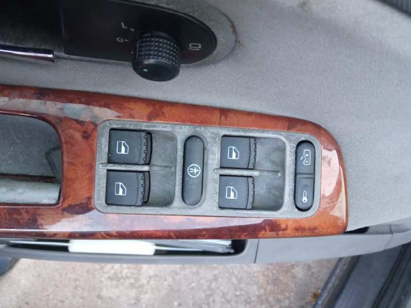 seat alhambra (7v9) del año 2002