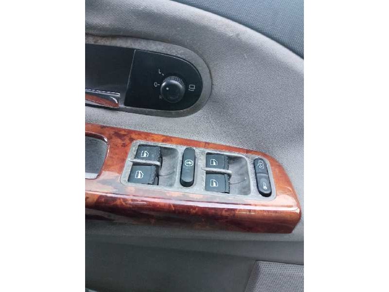 seat alhambra (7v9) del año 2002