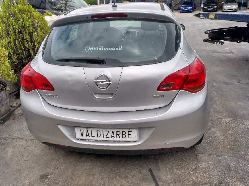 opel astra j lim. del año 2010