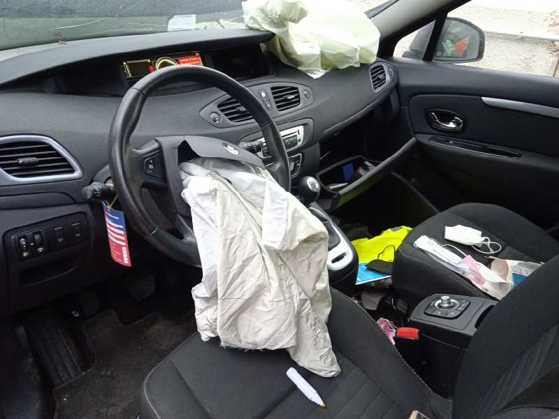 renault scenic iii del año 2016