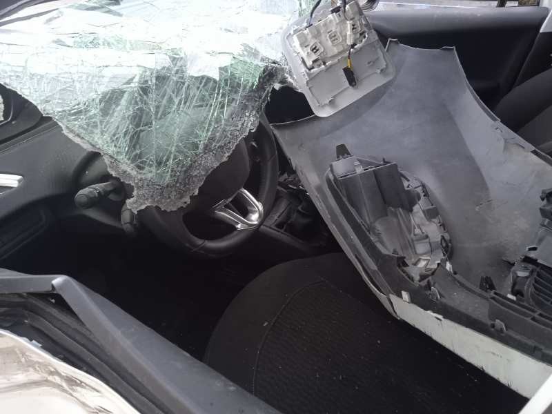 peugeot 208 del año 2017