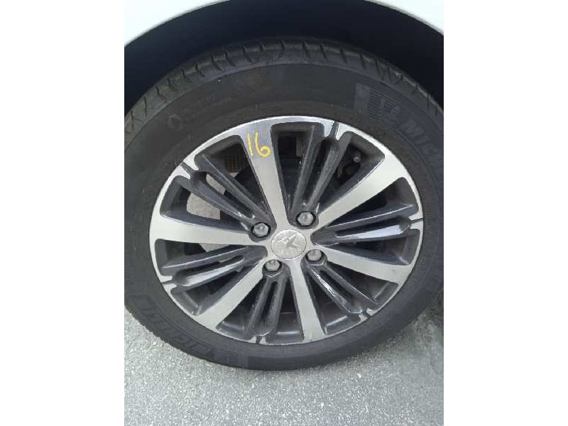 peugeot 208 del año 2017