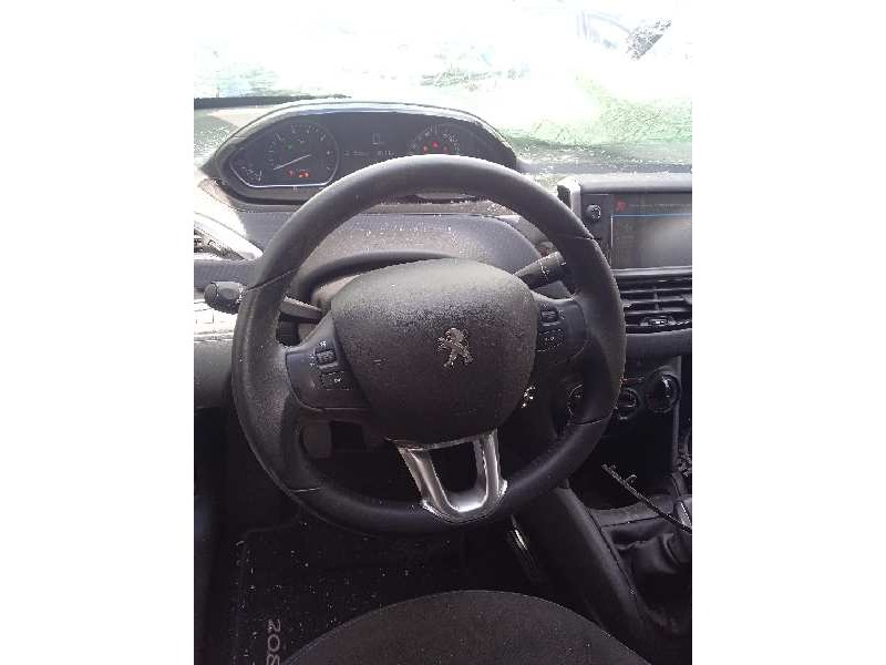 peugeot 208 del año 2017