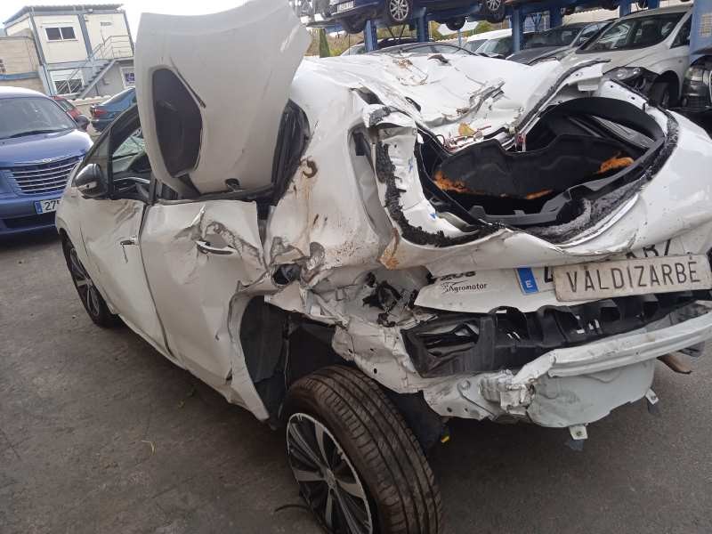 peugeot 208 del año 2017