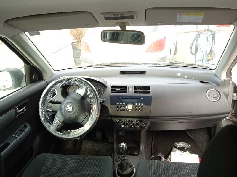 suzuki swift berlina (mz) del año 2005