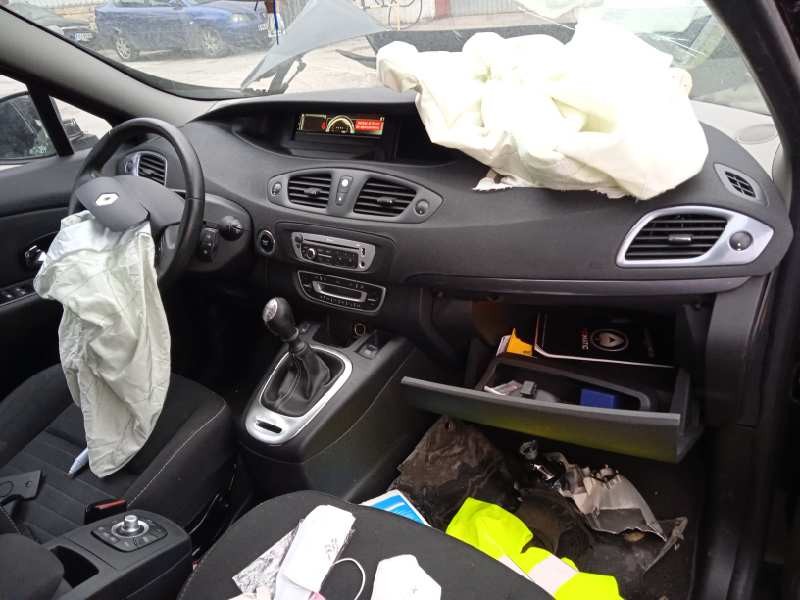 renault scenic iii del año 2016