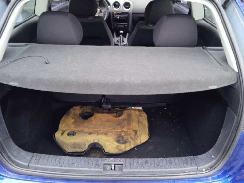 seat ibiza (6l1) del año 2002