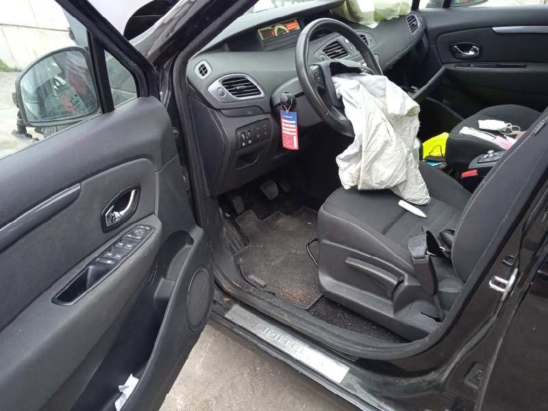 renault scenic iii del año 2016