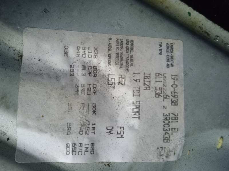 seat ibiza (6l1) del año 2002