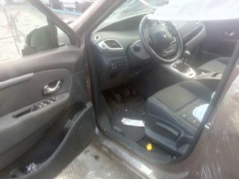 renault scenic iii del año 2016